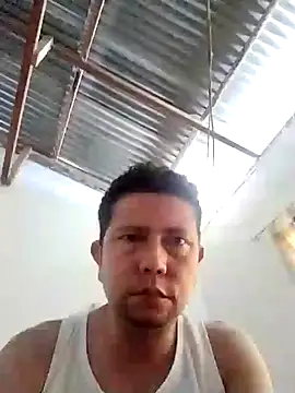 Snapshot of Lachuchaenlacara1988 chatting on February 2, 2025, 4:00 pm Lachuchaenlacara1988 online show from February 2, 2025, 4:00 pm