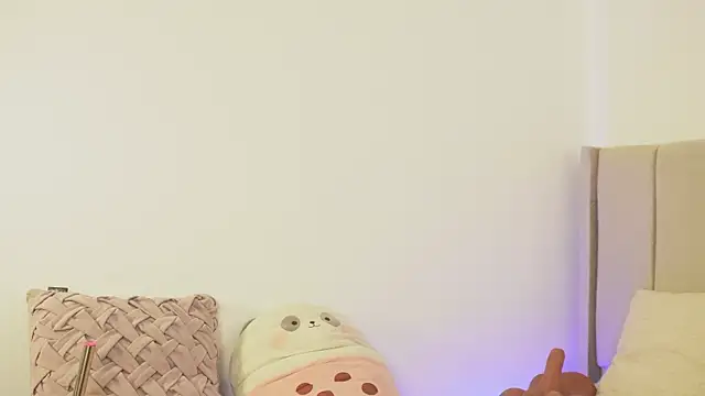 vicky rachell online show from November 25, 2025, 2:28 pm