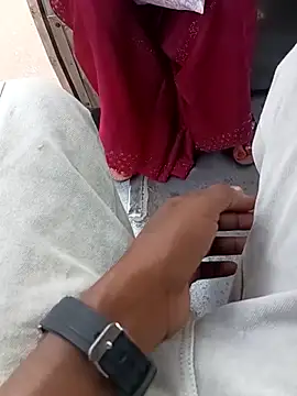 Snapshot of Aayankhan99 chatting on November 24, 2025, 7:52 am Aayankhan99 online show from November 24, 2025, 7:52 am