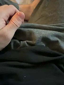 Snapshot of j1991j chatting on April 1, 2026, 8:06 pm j1991j online show from April 1, 2026, 8:06 pm