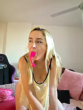 1Sweetnina online show from December 16, 2025, 10:37 pm