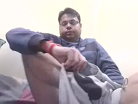 Snapshot of aakash_ModelBrown chatting on January 14, 2026, 2:33 pm aakash ModelBrown online show from January 14, 2026, 2:33 pm