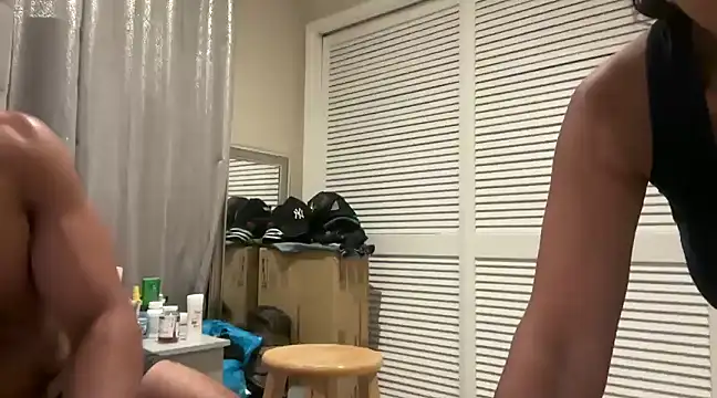 Snapshot of BigGuyMuscle chatting on March 5, 2025, 6:01 am BigGuyMuscle online show from March 5, 2025, 6:01 am
