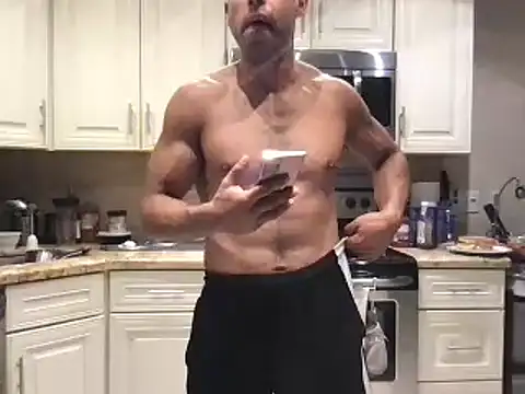 Snapshot of BigGuyMuscle chatting on March 11, 2025, 2:54 am BigGuyMuscle online show from March 11, 2025, 2:54 am