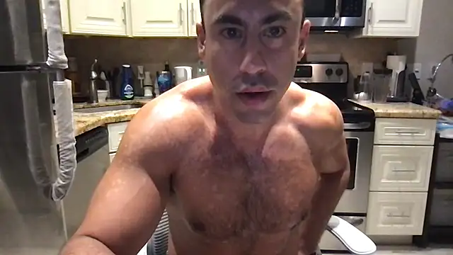 Snapshot of BigGuyMuscle chatting on June 13, 2026, 10:46 am BigGuyMuscle online show from June 13, 2026, 10:46 am