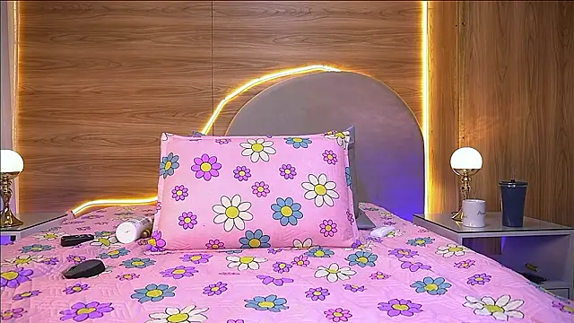 alexaa walker online show from February 21, 2026, 11:55 am