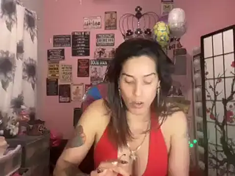 Snapshot of latinacubana chatting on December 28, 2024, 7:55 am latinacubana online show from December 28, 2024, 7:55 am