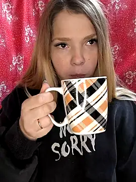 Zuli Kiska online show from November 1, 2025, 9:17 pm