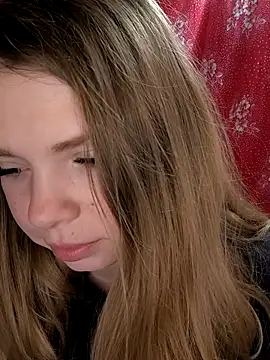 Snapshot of Zuli_Kiska chatting on February 11, 2026, 9:09 pm Zuli Kiska online show from February 11, 2026, 9:09 pm