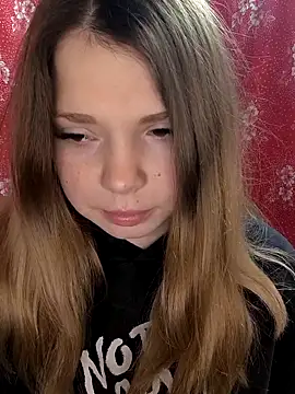 Snapshot of Zuli_Kiska chatting on February 15, 2026, 8:05 pm Zuli Kiska online show from February 15, 2026, 8:05 pm