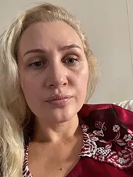 YourBlondee online show from October 30, 2025, 8:38 am