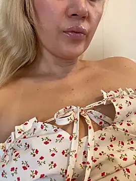 YourBlondee online show from February 16, 2026, 3:24 am