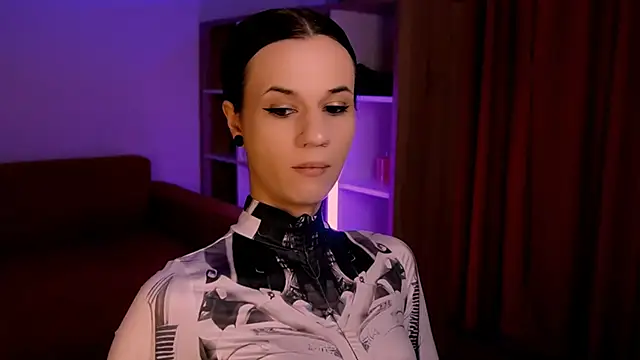 ItsAlisia online show from November 5, 2025, 1:33 pm