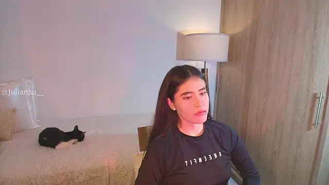 iriswest  online show from November 2, 2025, 12:24 am