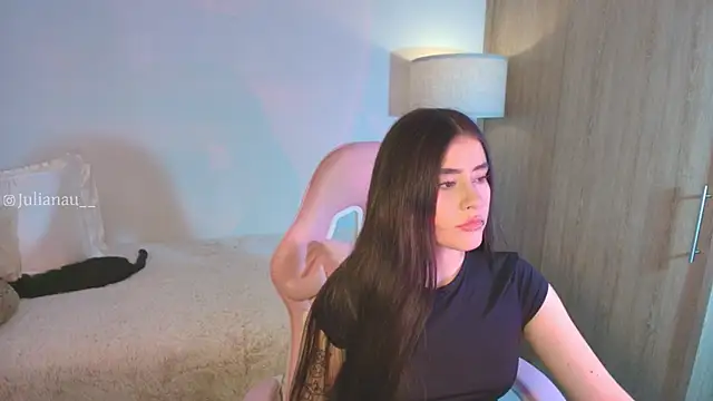 iriswest  online show from November 12, 2025, 12:00 am