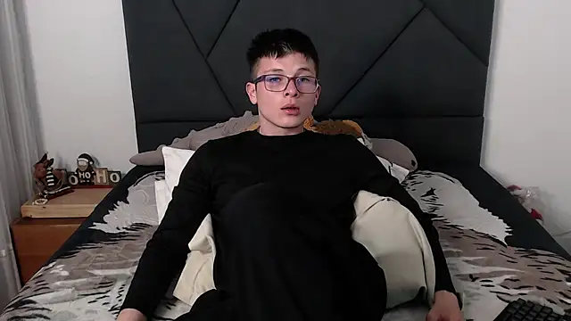 Snapshot of MathewCollin chatting on January 24, 2025, 10:51 pm MathewCollin online show from January 24, 2025, 10:51 pm