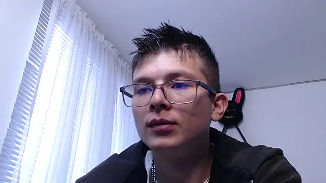 Snapshot of MathewCollin chatting on March 8, 2025, 8:35 pm MathewCollin online show from March 8, 2025, 8:35 pm