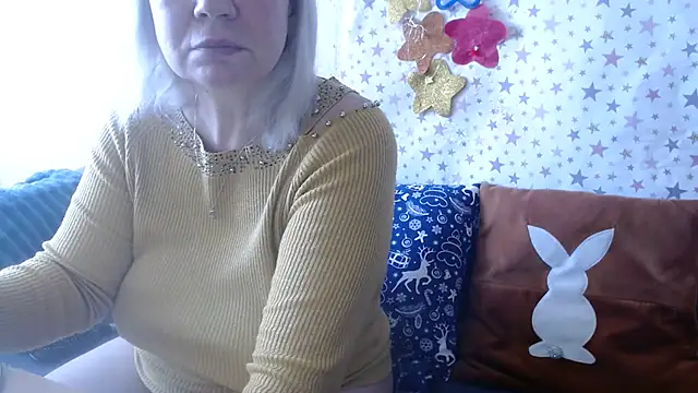 QueenLana online show from February 9, 2026, 9:02 am