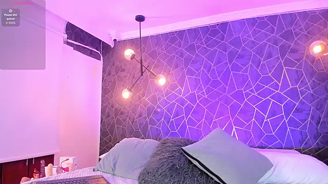 danaythamara1 online show from November 13, 2025, 9:36 pm