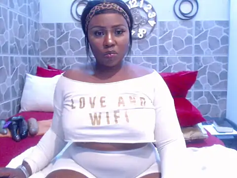 Snapshot of THREEHOLESPLEASURE99 chatting on October 21, 2025, 1:34 pm THREEHOLESPLEASURE99 online show from October 21, 2025, 1:34 pm