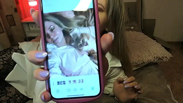 Snapshot of Vivian_Davis chatting on January 10, 2025, 7:32 pm Vivian Davis online show from January 10, 2025, 7:32 pm