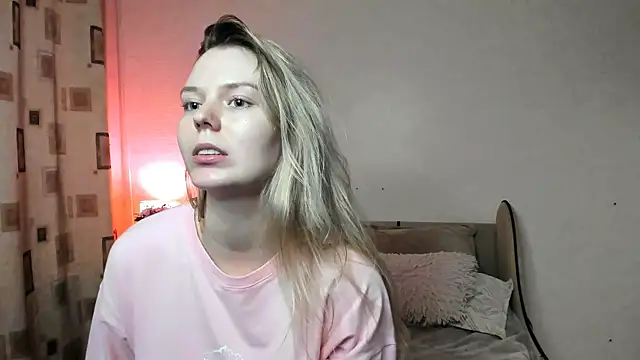 Snapshot of Vivian_Davis chatting on February 15, 2025, 5:50 pm Vivian Davis online show from February 15, 2025, 5:50 pm