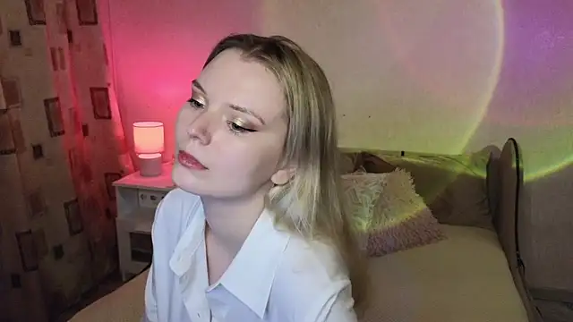 Snapshot of Vivian_Davis chatting on December 2, 2025, 6:25 pm Vivian Davis online show from December 2, 2025, 6:25 pm