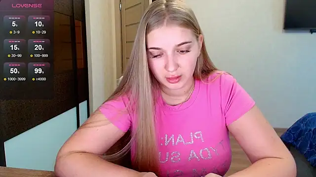 Snapshot of Adr1ana_ chatting on November 7, 2025, 8:03 am Adr1ana online show from November 7, 2025, 8:03 am