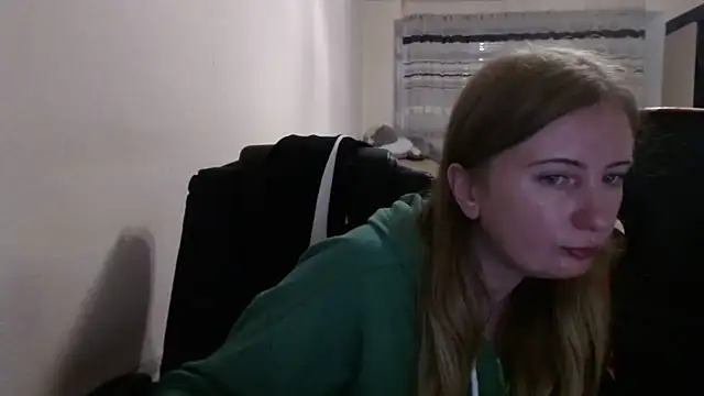 PeterAndJen online show from October 20, 2025, 6:41 pm