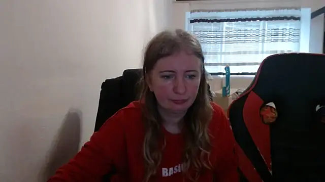 PeterAndJen online show from November 29, 2025, 8:39 am