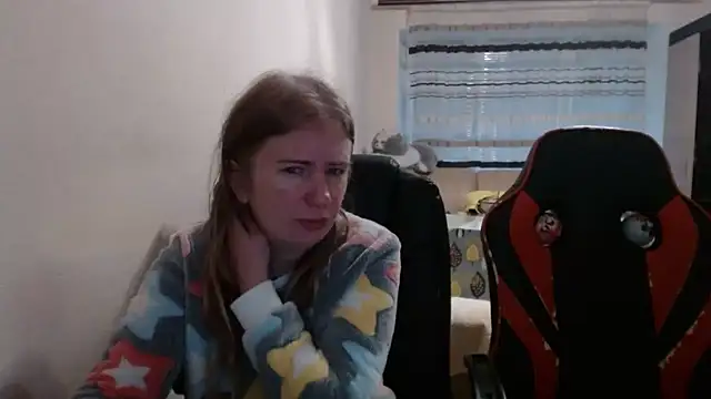 Snapshot of PeterAndJen chatting on December 17, 2025, 6:08 am PeterAndJen online show from December 17, 2025, 6:08 am