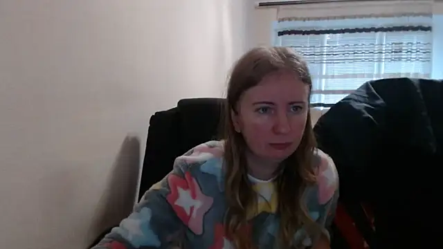 Snapshot of PeterAndJen chatting on December 21, 2025, 7:15 am PeterAndJen online show from December 21, 2025, 7:15 am