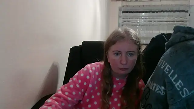 Snapshot of PeterAndJen chatting on January 8, 2026, 7:49 pm PeterAndJen online show from January 8, 2026, 7:49 pm