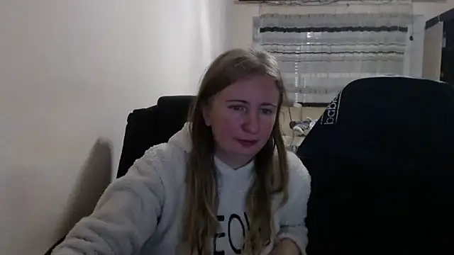 Snapshot of PeterAndJen chatting on January 16, 2026, 7:29 pm PeterAndJen online show from January 16, 2026, 7:29 pm