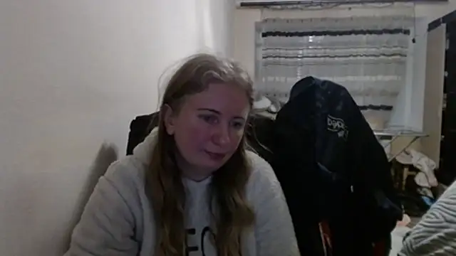 Snapshot of PeterAndJen chatting on February 1, 2026, 7:23 pm PeterAndJen online show from February 1, 2026, 7:23 pm