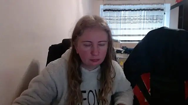 Snapshot of PeterAndJen chatting on February 15, 2026, 7:05 am PeterAndJen online show from February 15, 2026, 7:05 am