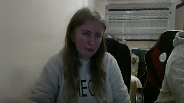 Snapshot of PeterAndJen chatting on February 17, 2026, 8:37 pm PeterAndJen online show from February 17, 2026, 8:37 pm