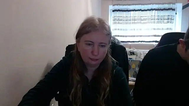 Snapshot of PeterAndJen chatting on March 19, 2026, 6:28 am PeterAndJen online show from March 19, 2026, 6:28 am