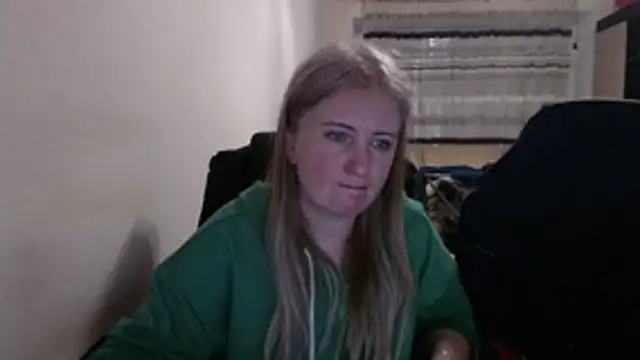 Snapshot of PeterAndJen chatting on March 24, 2026, 7:08 pm PeterAndJen online show from March 24, 2026, 7:08 pm