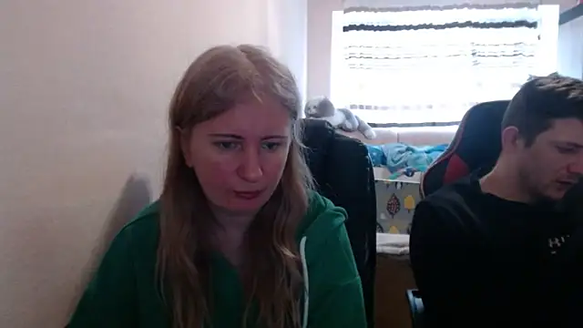 Snapshot of PeterAndJen chatting on March 27, 2026, 7:36 am PeterAndJen online show from March 27, 2026, 7:36 am