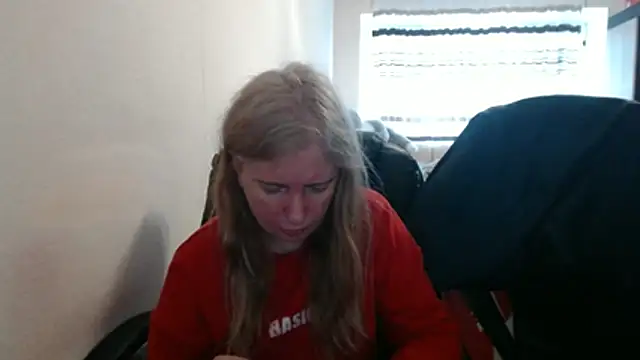 Snapshot of PeterAndJen chatting on April 13, 2026, 8:20 am PeterAndJen online show from April 13, 2026, 8:20 am