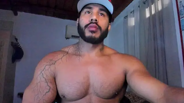 Snapshot of Artemis_Kazttman chatting on November 9, 2025, 2:48 pm Artemis Kazttman online show from November 9, 2025, 2:48 pm