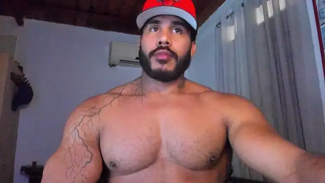 Snapshot of Artemis_Kazttman chatting on November 10, 2025, 5:45 pm Artemis Kazttman online show from November 10, 2025, 5:45 pm