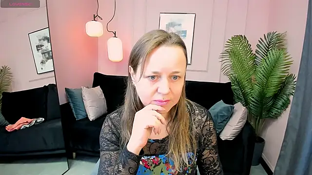 Snapshot of GabrielGold chatting on November 27, 2025, 8:44 pm GabrielGold online show from November 27, 2025, 8:44 pm