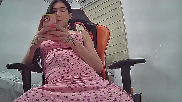 Snapshot of EvaTiffany chatting on January 9, 2026, 12:46 am EvaTiffany online show from January 9, 2026, 12:46 am