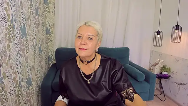 Snapshot of KathySunn chatting on October 24, 2025, 10:11 am KathySunn online show from October 24, 2025, 10:11 am