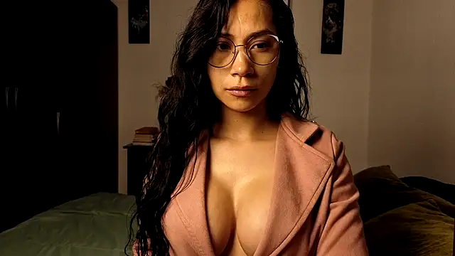 Snapshot of Angela_isabella chatting on January 13, 2026, 12:21 pm Angela isabella online show from January 13, 2026, 12:21 pm