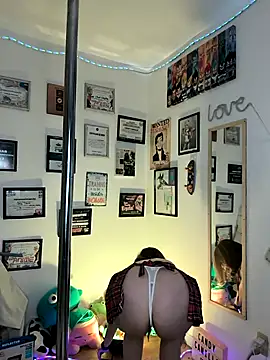 Snapshot of AhriSteele chatting on November 27, 2025, 3:41 am AhriSteele online show from November 27, 2025, 3:41 am