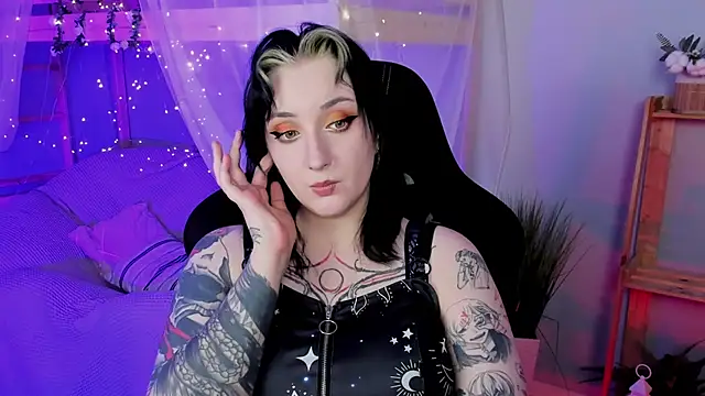 AsheLucker online show from October 17, 2025, 11:07 pm