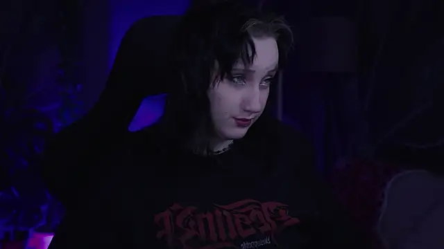 Snapshot of AsheLucker chatting on February 11, 2026, 11:32 pm AsheLucker online show from February 11, 2026, 11:32 pm